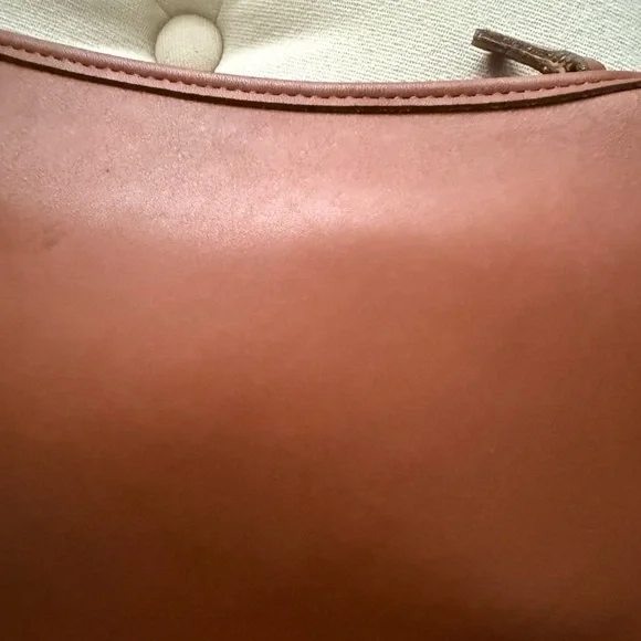 COACH Classic Tan Leather Crossbody Bag - Vintage - Great condition! - Picture 14 of 16